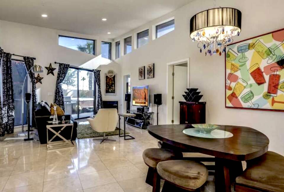 Modern Desert Townhome - Palm Springs, California