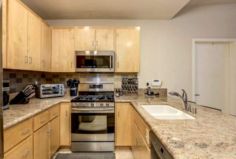 Modern Desert Townhome - Palm Springs, California