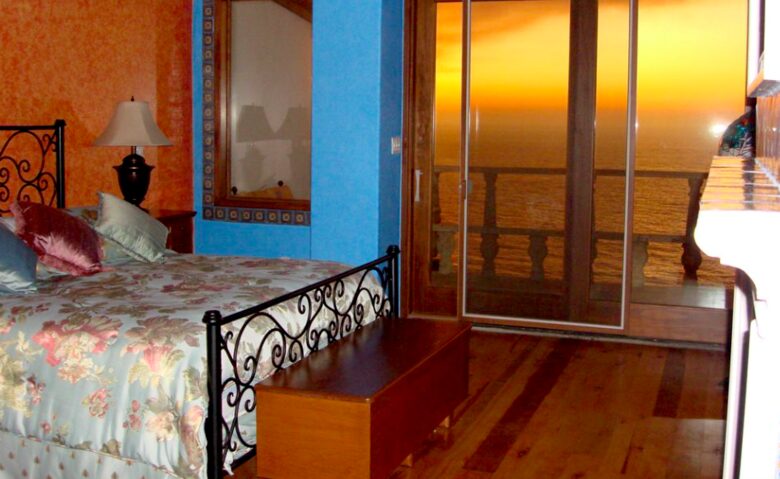 Casa de Perros Amarillos - Bajamar Oceanfront Resort - Ensenada, Mexico