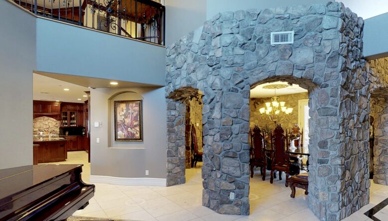 Las Vegas Mini Castle #1 (Double Down) - Las Vegas, Nevada