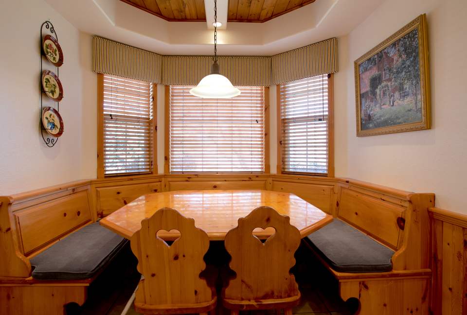 Swiss-Themed Luxurious Townhome - Midway, Utah