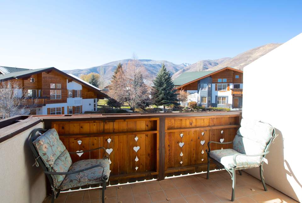 Swiss-Themed Luxurious Townhome - Midway, Utah