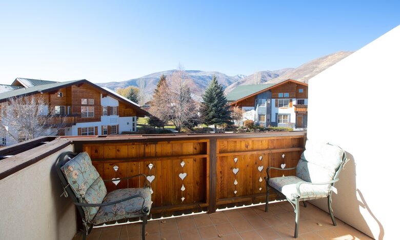Swiss-Themed Luxurious Townhome - Midway, Utah