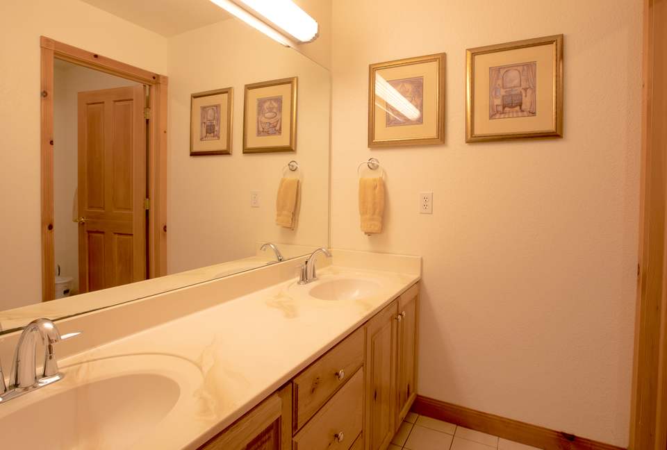 Swiss-Themed Luxurious Townhome - Midway, Utah