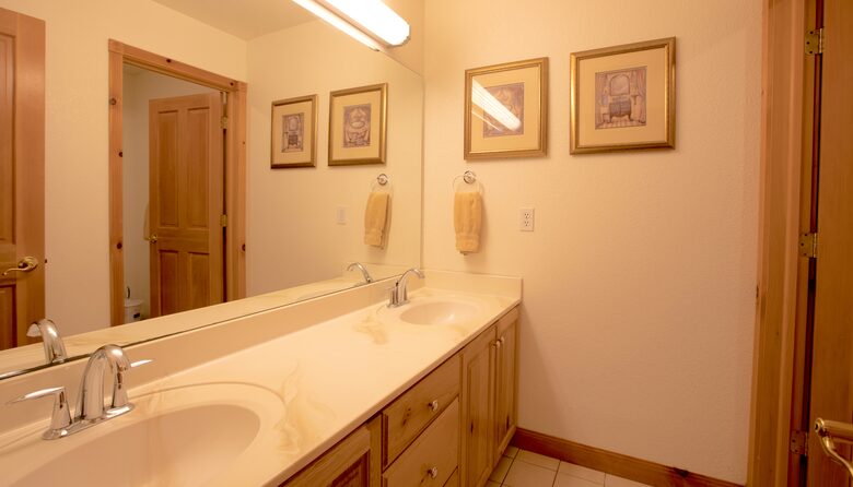 Swiss-Themed Luxurious Townhome - Midway, Utah