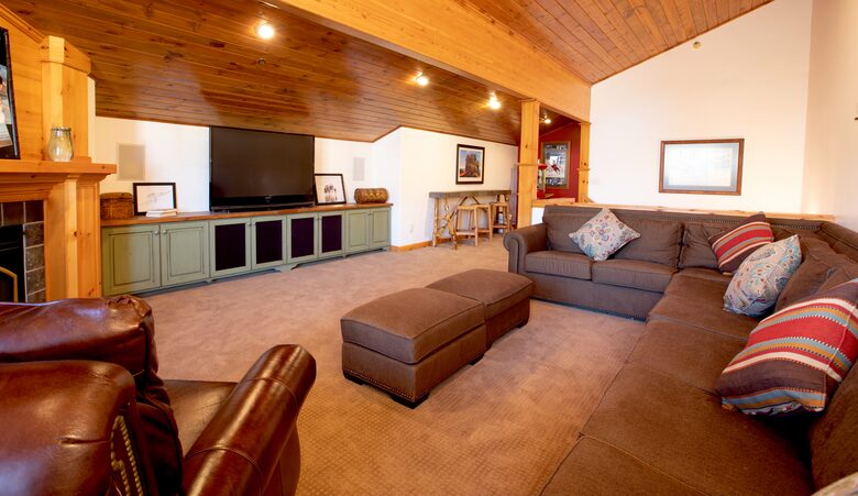 Swiss-Themed Luxurious Townhome - Midway, Utah