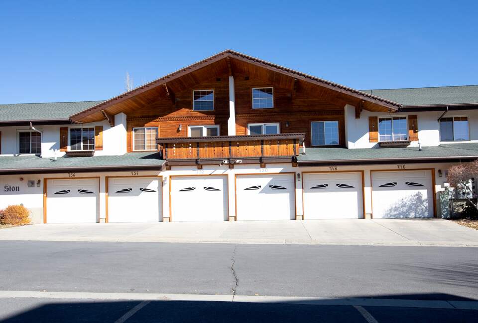 Swiss-Themed Luxurious Townhome - Midway, Utah