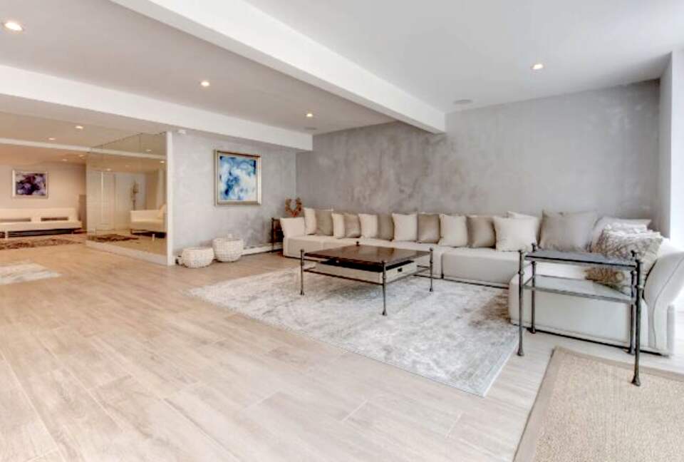 Lauras Lane - East Hampton, New York