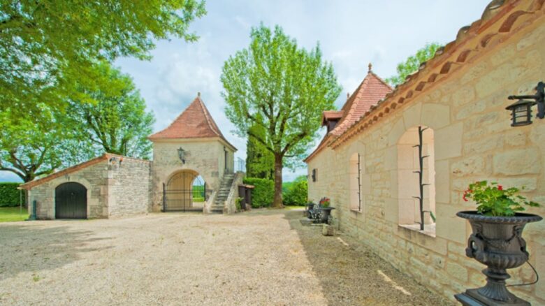 Les Clauzades Vieilles - Saux, France