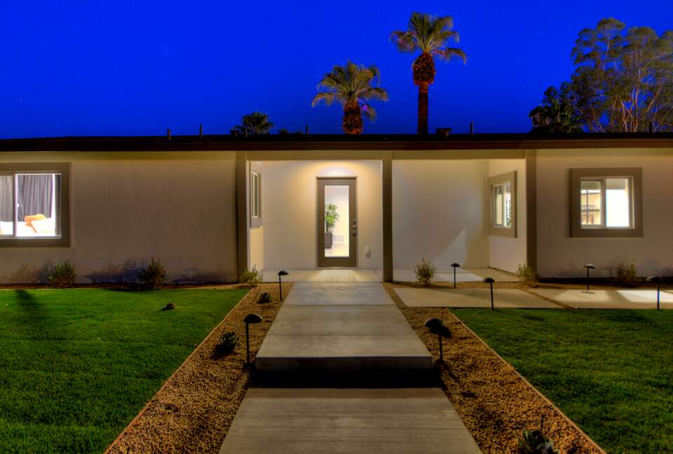 Palm Desert Oasis - Palm Desert, California