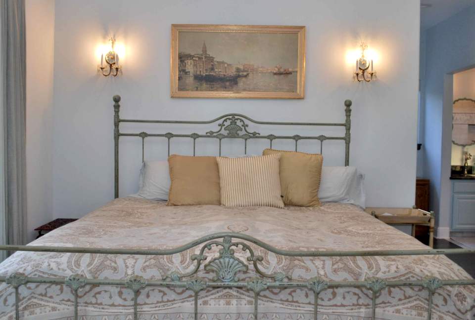 Wine Country Cottage - St. Helena, California