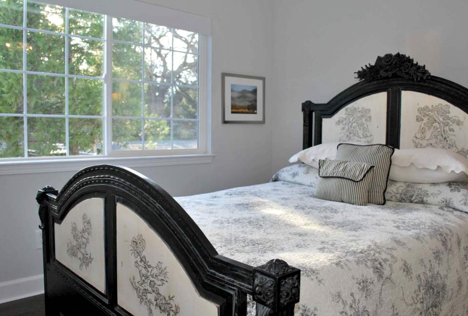 Wine Country Cottage - St. Helena, California