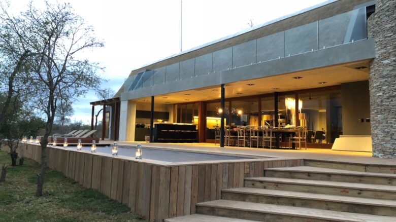 Umganu Lodge (R) - Elephant Point, South Africa