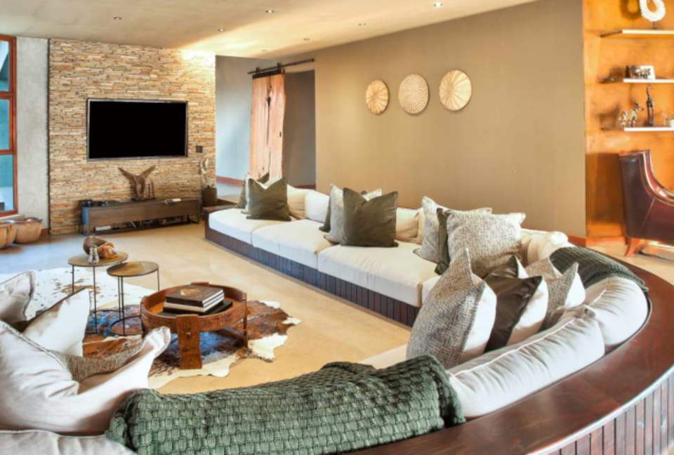 Umganu Lodge (R) - Elephant Point, South Africa