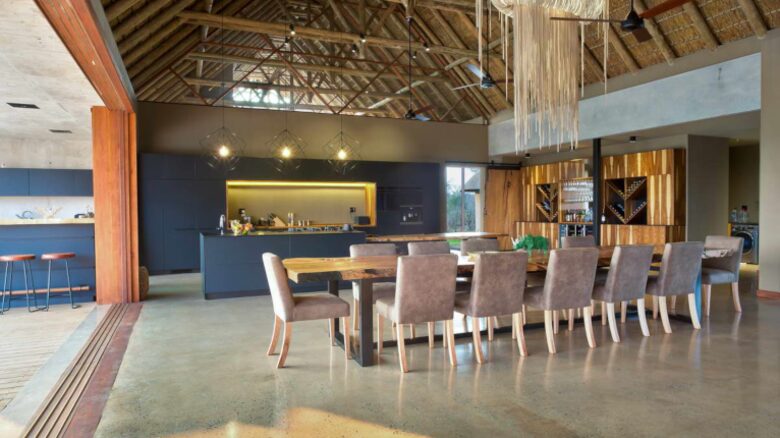 Umganu Lodge (R) - Elephant Point, South Africa