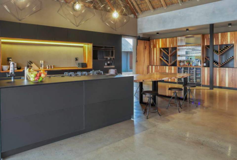 Umganu Lodge (R) - Elephant Point, South Africa