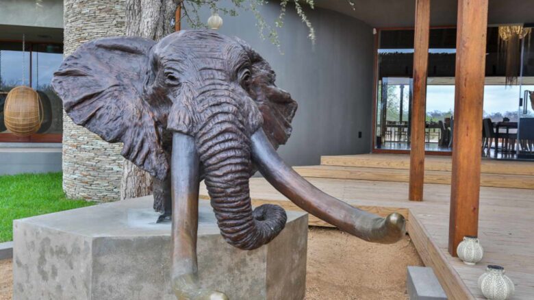 Umganu Lodge (R) - Elephant Point, South Africa