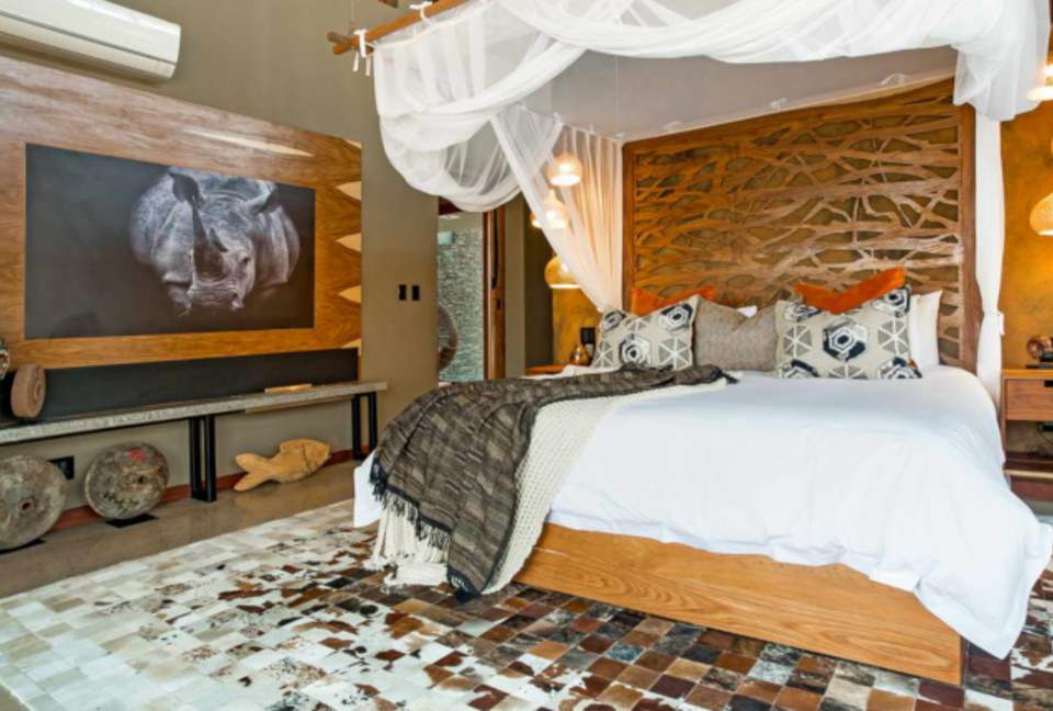 Umganu Lodge (R) - Elephant Point, South Africa