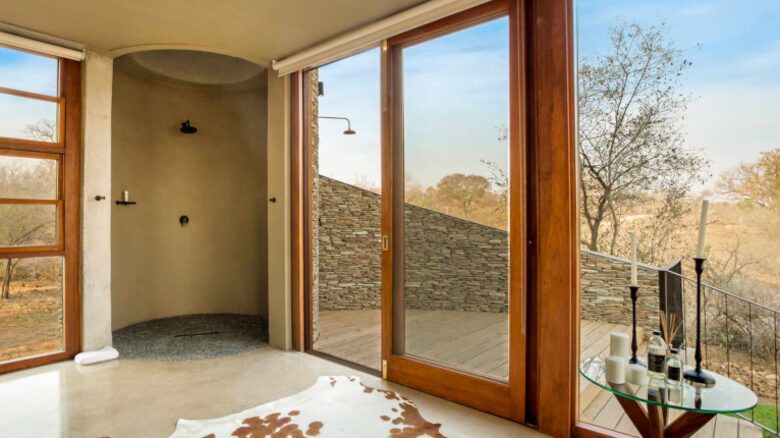 Umganu Lodge (R) - Elephant Point, South Africa