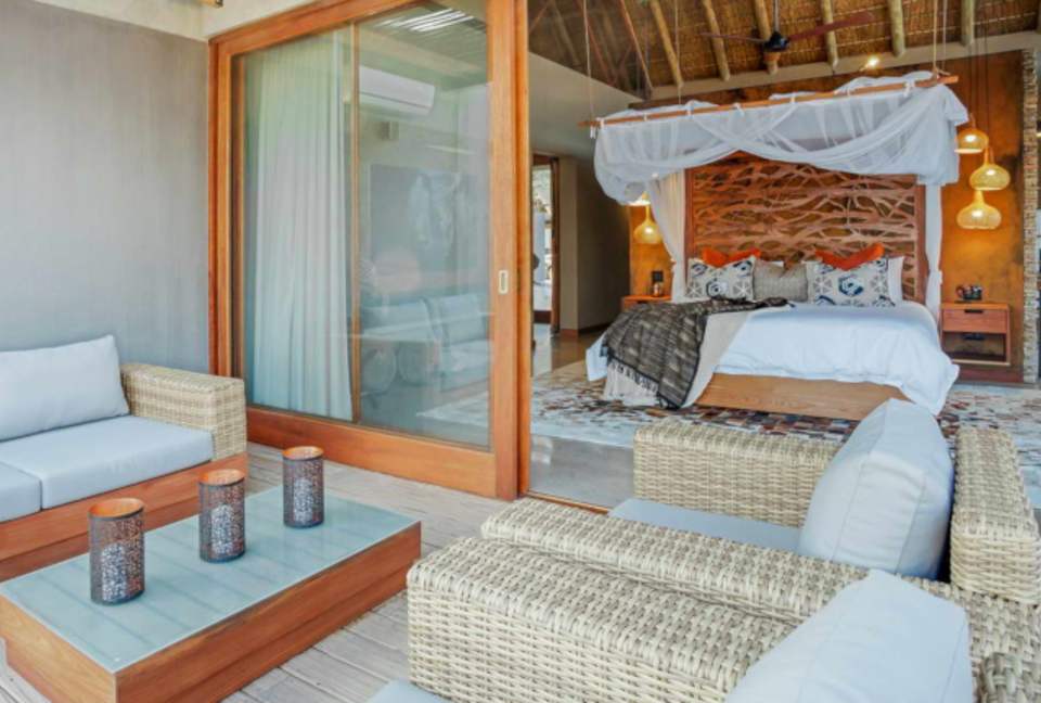 Umganu Lodge (R) - Elephant Point, South Africa