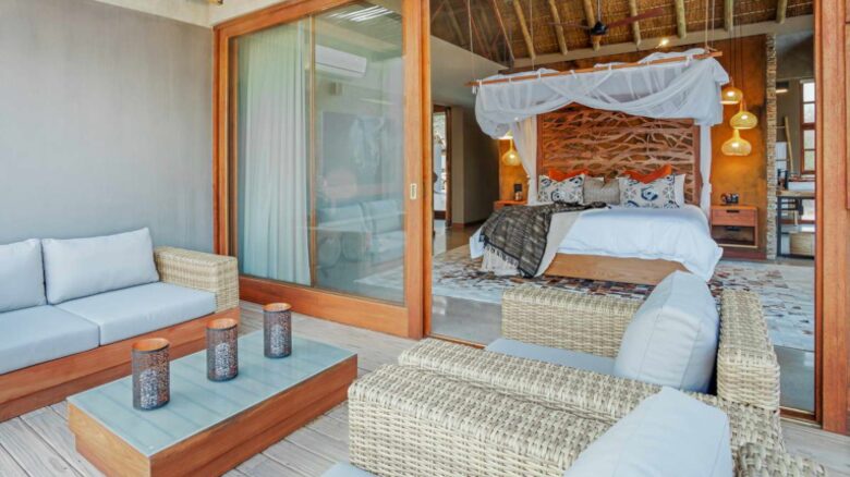 Umganu Lodge (R) - Elephant Point, South Africa