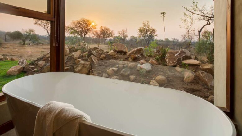 Umganu Lodge (R) - Elephant Point, South Africa