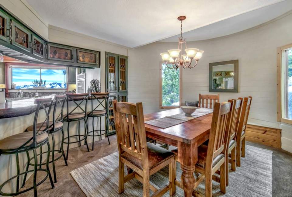 Dining in the rotunda, seating for 12!