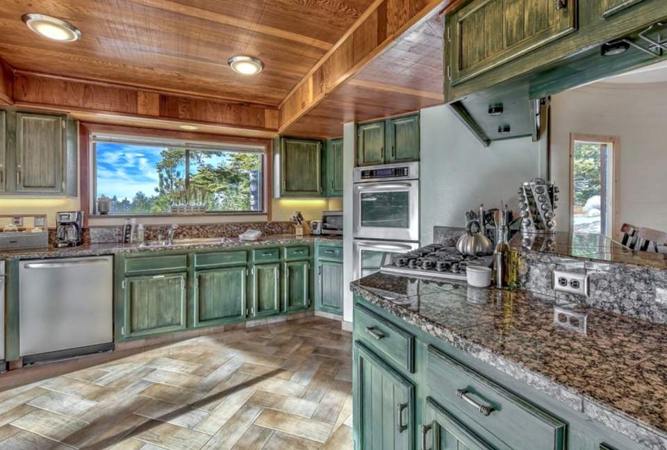 Plenty of room in kitchen to prepare a feast together!