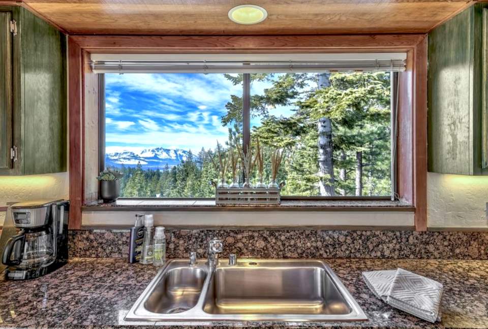 Washing dishes isn't nearly as burdensome with this view.
