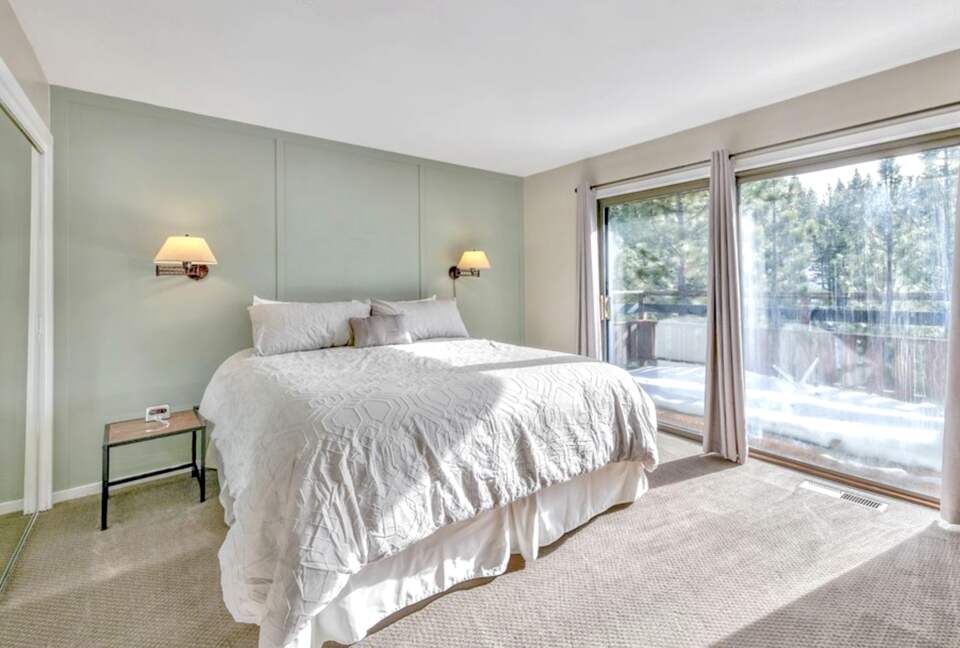 Upstairs bedroom, Cal King with private deck.