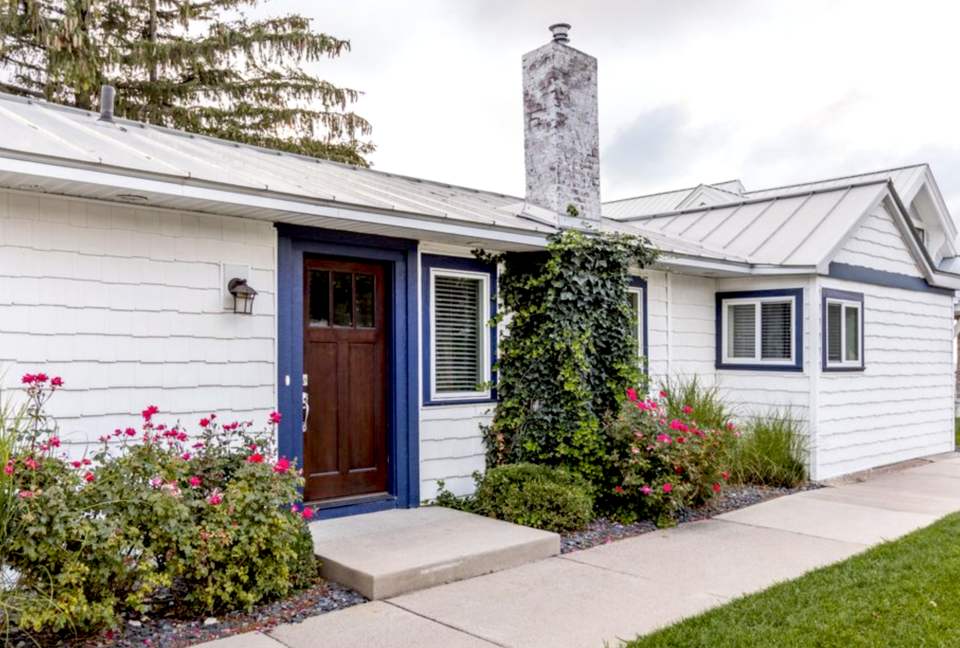 Lake Michigan Beachfront Cottage - South Haven, Michigan