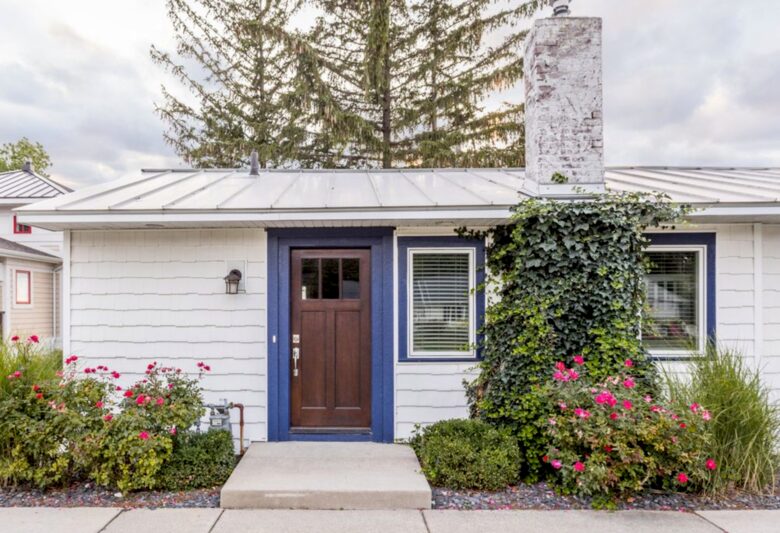 Lake Michigan Beachfront Cottage - South Haven, Michigan
