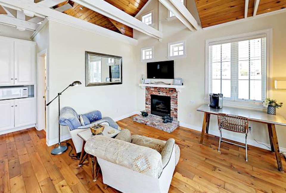 Pierpont Beach House - Ventura, California