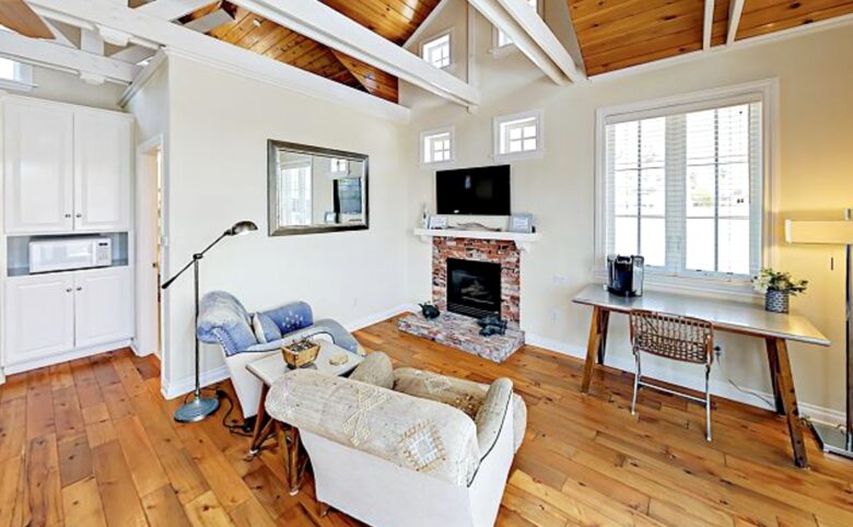 Pierpont Beach House - Ventura, California