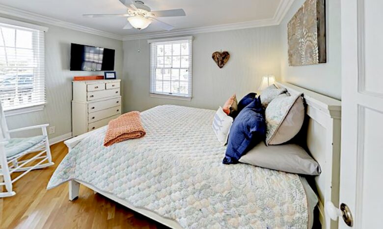 Pierpont Beach House - Ventura, California