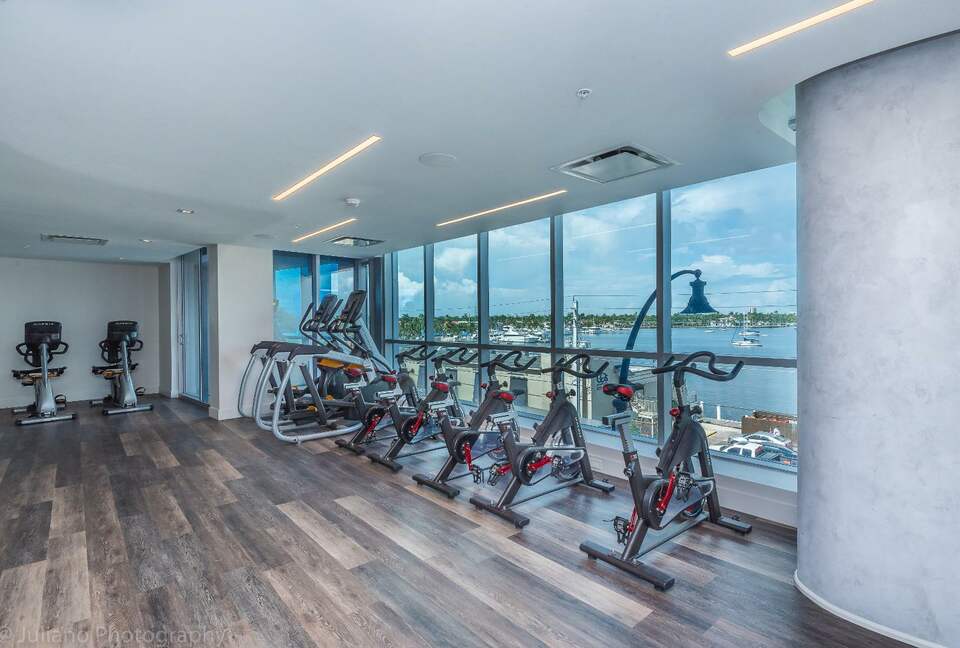 Contemporary Costa Hollywood Beach Resort - Hollywood, Florida