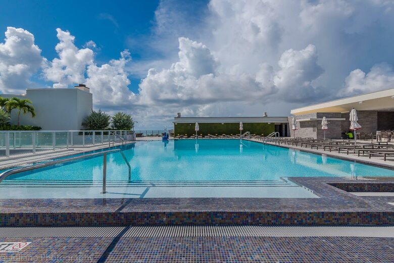 Contemporary Costa Hollywood Beach Resort - Hollywood, Florida