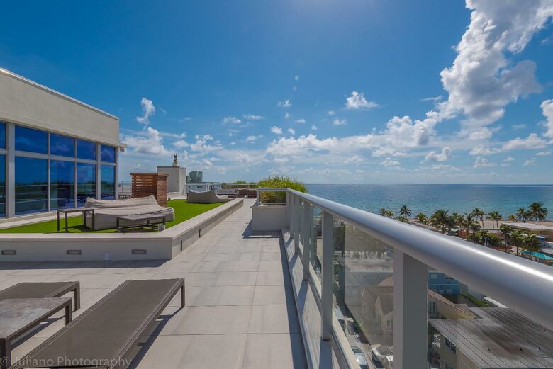 Contemporary Costa Hollywood Beach Resort - Hollywood, Florida
