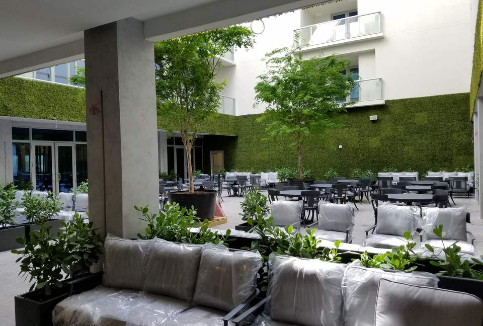 Contemporary Costa Hollywood Beach Resort - Hollywood, Florida