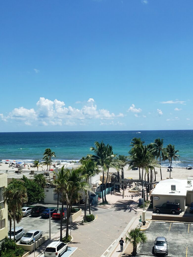 Contemporary Costa Hollywood Beach Resort - Hollywood, Florida