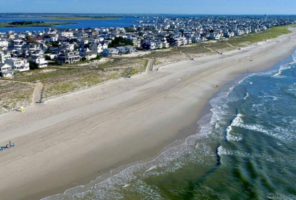 LBI Oceanfront Beach House - Brant beach, New Jersey