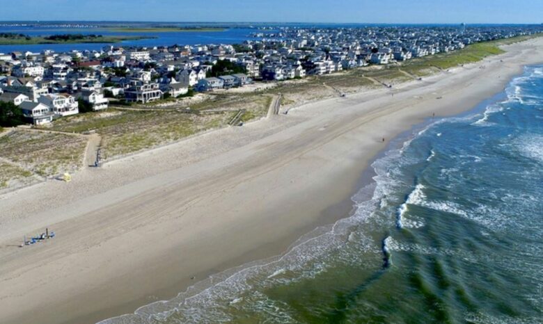 LBI Oceanfront Beach House - Brant beach, New Jersey