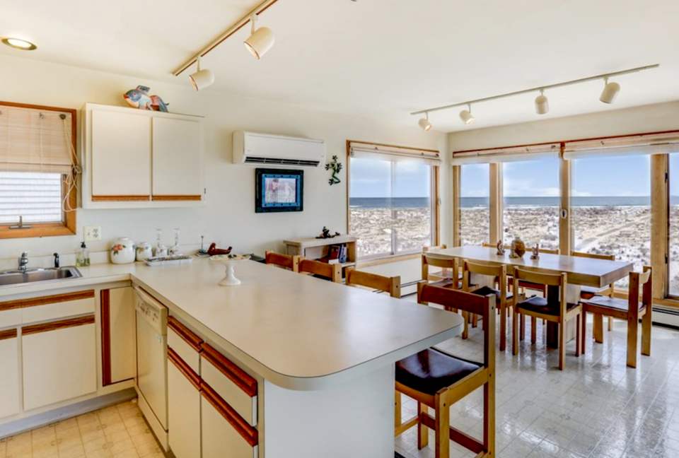 LBI Oceanfront Beach House - Brant beach, New Jersey