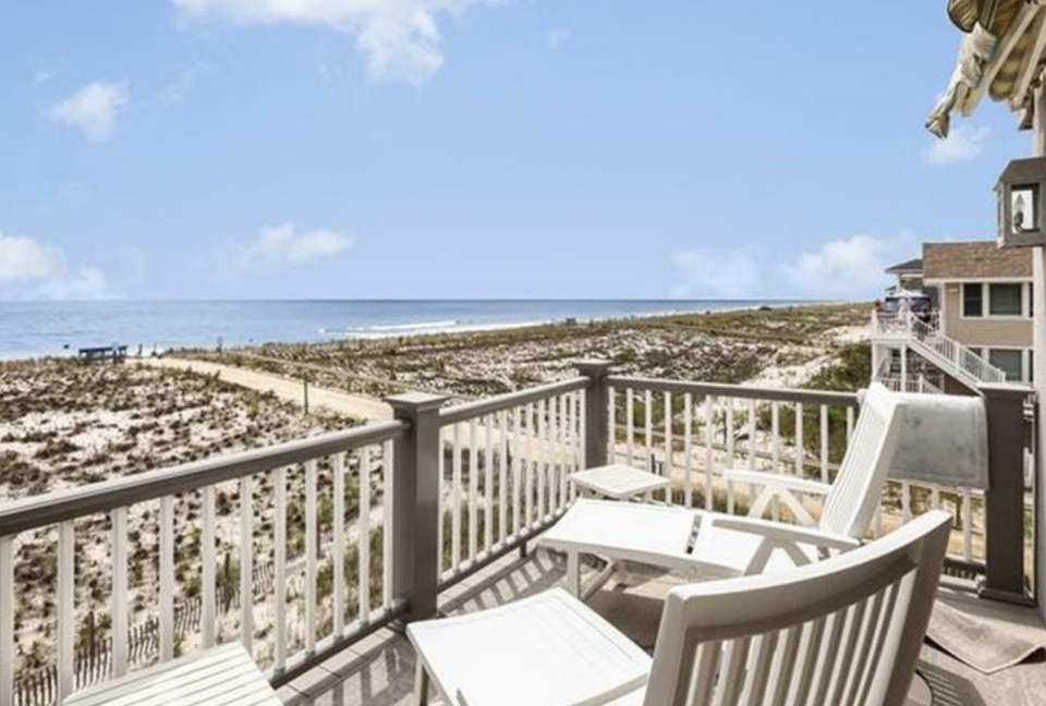 LBI Oceanfront Beach House - Brant beach, New Jersey
