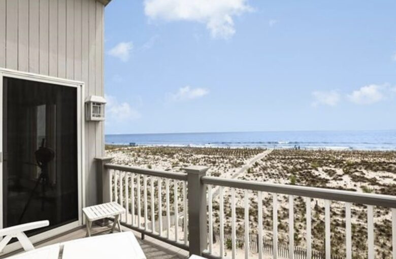 LBI Oceanfront Beach House - Brant beach, New Jersey