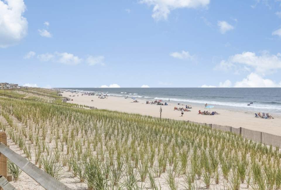 LBI Oceanfront Beach House - Brant beach, New Jersey