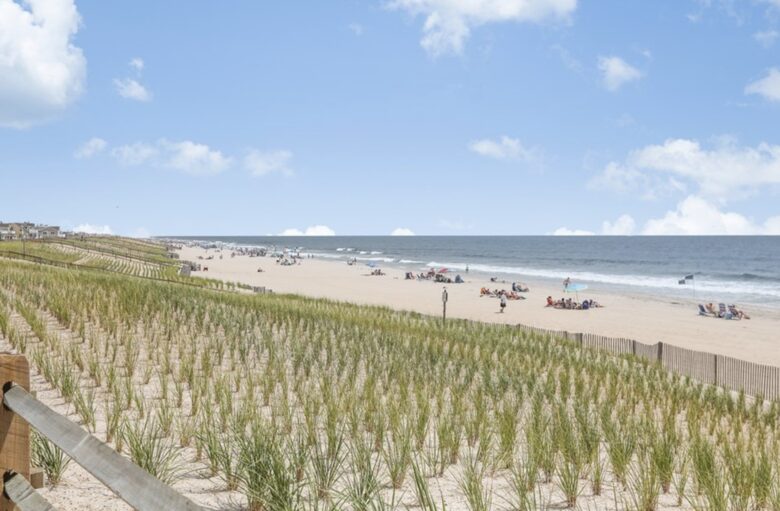 LBI Oceanfront Beach House - Brant beach, New Jersey