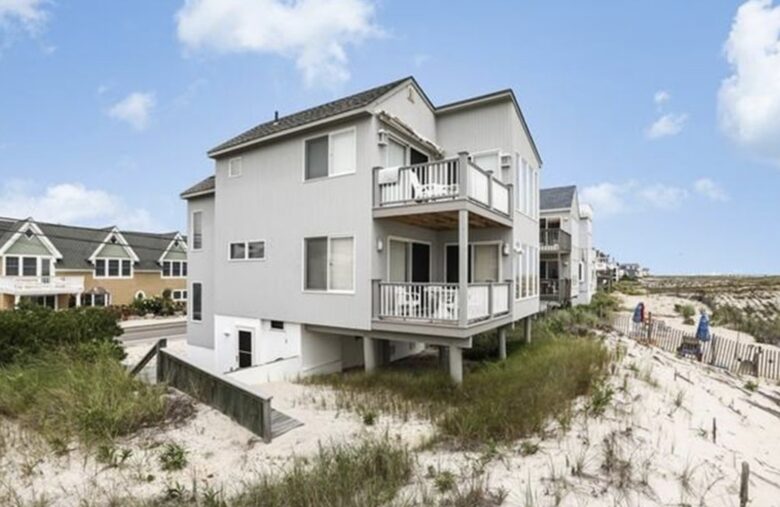 LBI Oceanfront Beach House - Brant beach, New Jersey