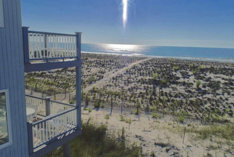 LBI Oceanfront Beach House - Brant beach, New Jersey