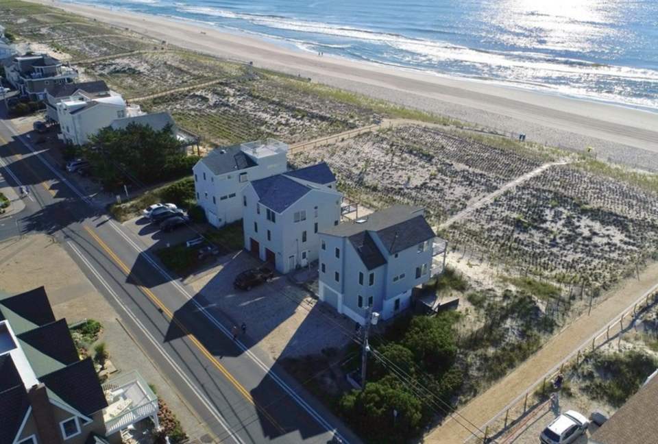 LBI Oceanfront Beach House - Brant beach, New Jersey